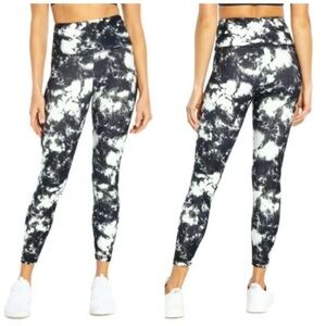 Black and White Tie-Dye Leggings with pockets